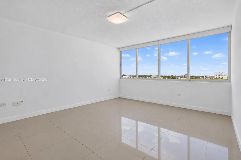 7135 Collins Ave, Miami Beach, FL 33141