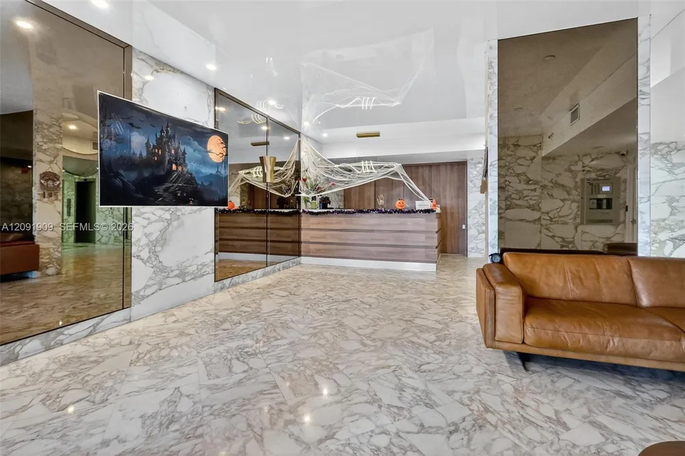 7135 Collins Ave, Miami Beach, FL 33141
