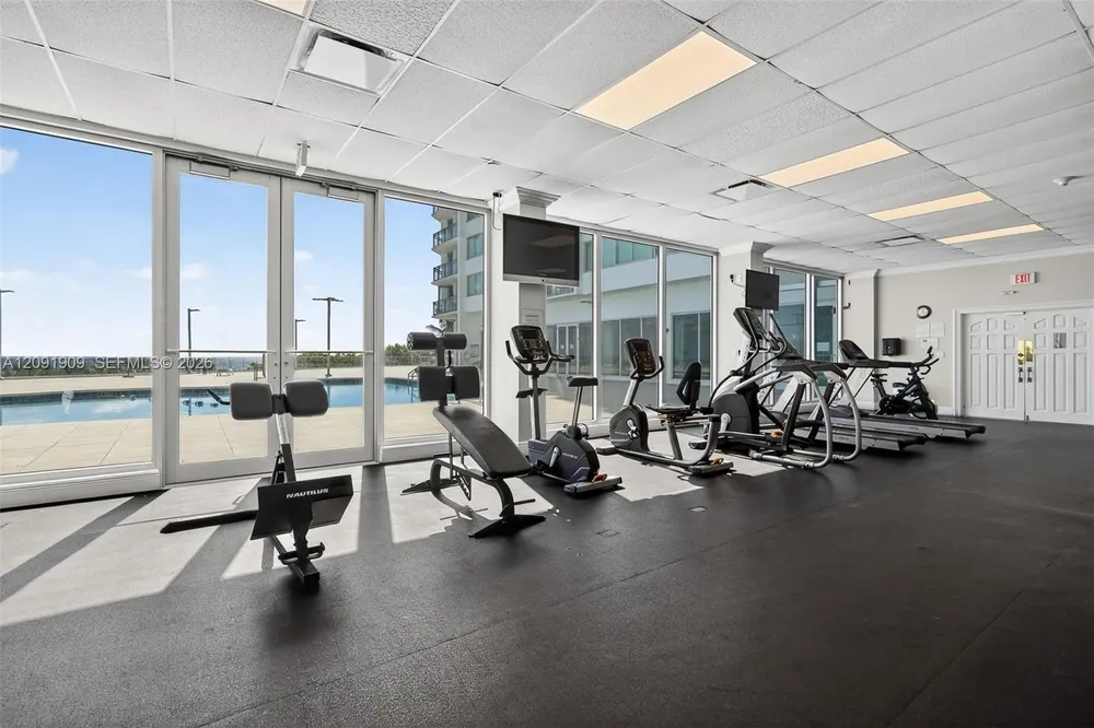 7135 Collins Ave, Miami Beach, FL 33141
