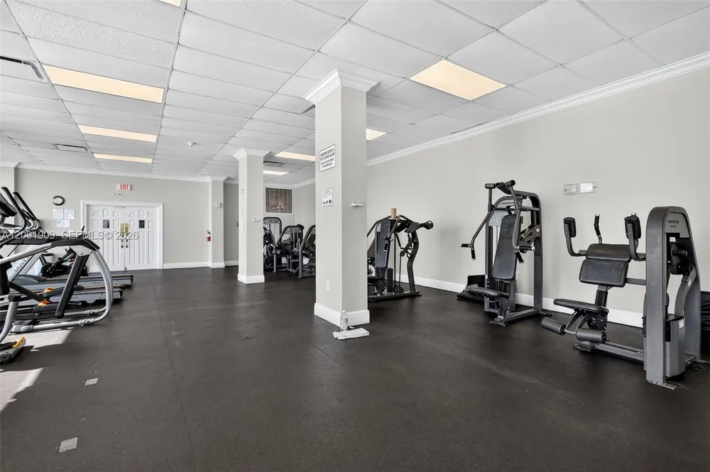 7135 Collins Ave, Miami Beach, FL 33141