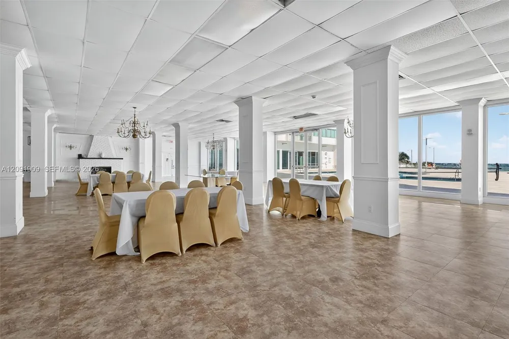 7135 Collins Ave, Miami Beach, FL 33141