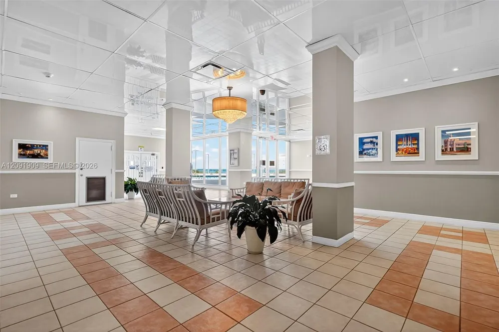 7135 Collins Ave, Miami Beach, FL 33141