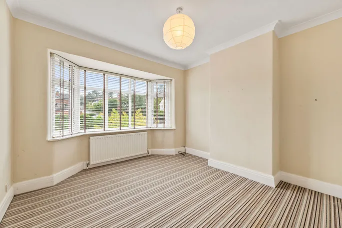 Property carousel image 13