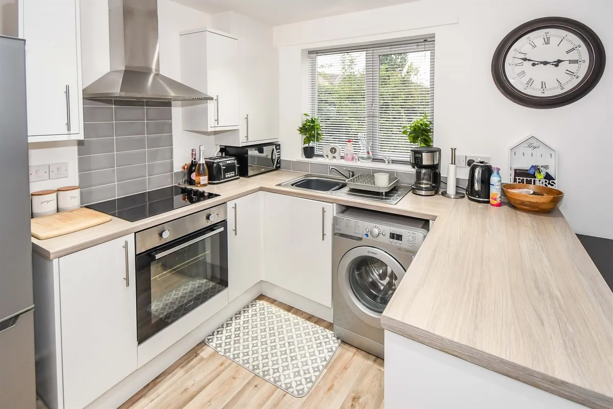 Alabala Close, Washingborough, LINCOLN