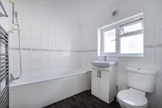 Beresford Avenue, Elthorne Heights, Hanwell, W7 photo 6