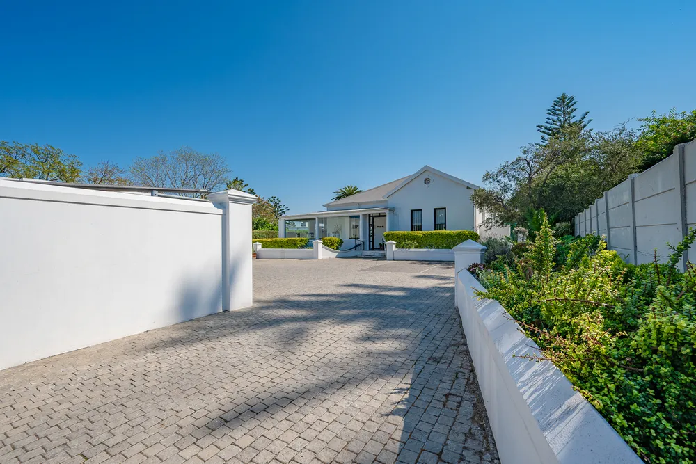View image gallery of South Africa, Western Cape, Jacques Hill Estate