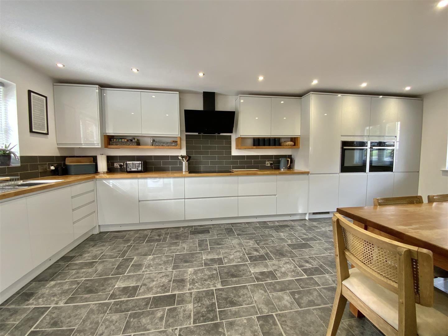 Colindale Street, Monkston Park, Milton Keynes Image 4