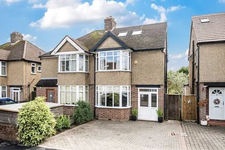 Claremont Crescent, Croxley Green, WD3