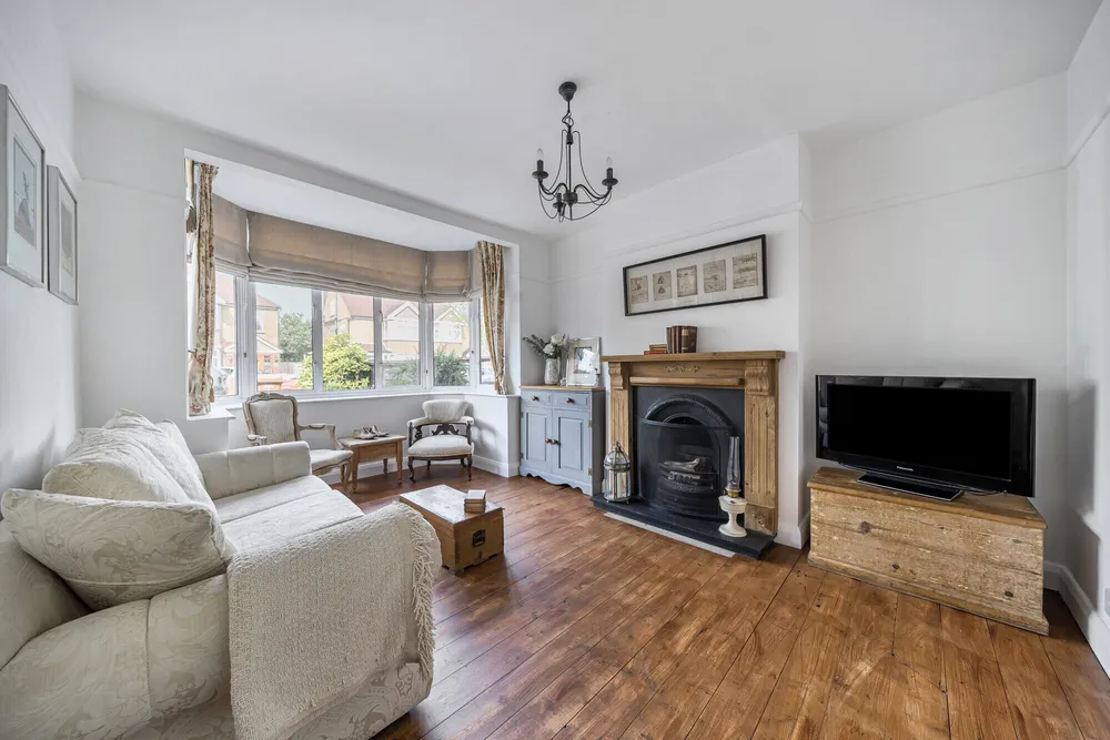 Claremont Crescent, Croxley Green, WD3