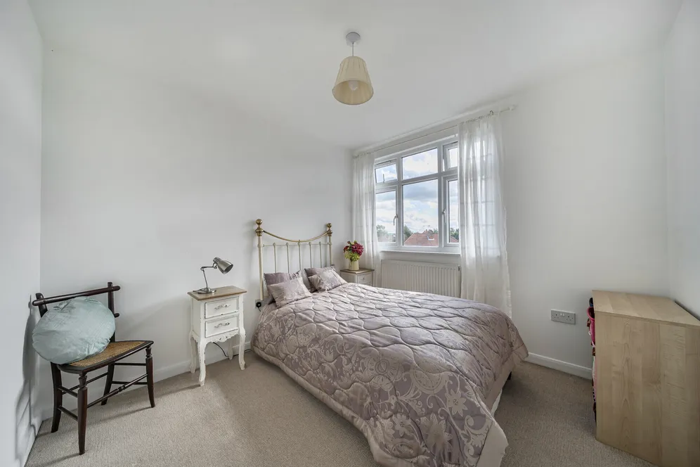 Claremont Crescent, Croxley Green, WD3 photo 7