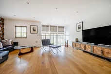 The Cloisters Bridgeman Drive SL4 photo 22