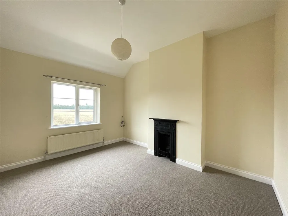 Property carousel item 4