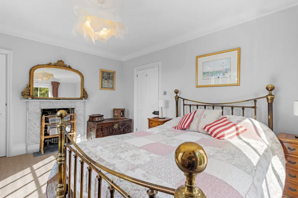 Property carousel item 42