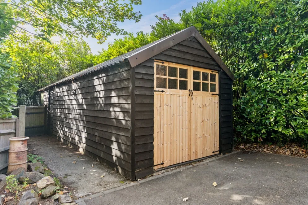 Property carousel item 54