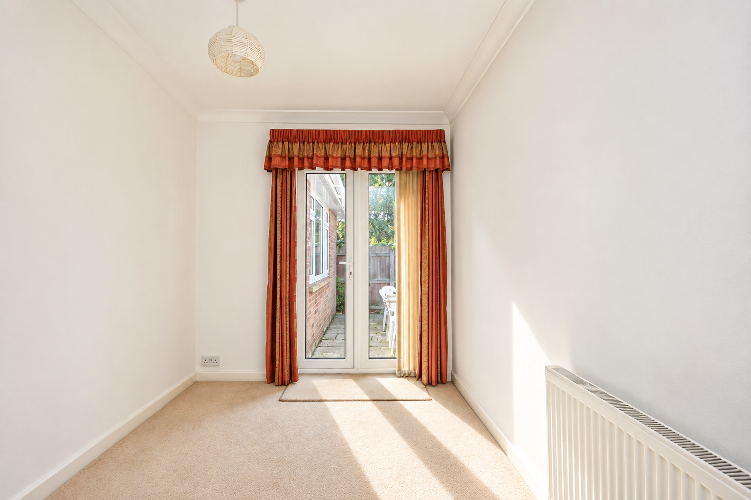 Lawn Road, Milford on Sea Image 13