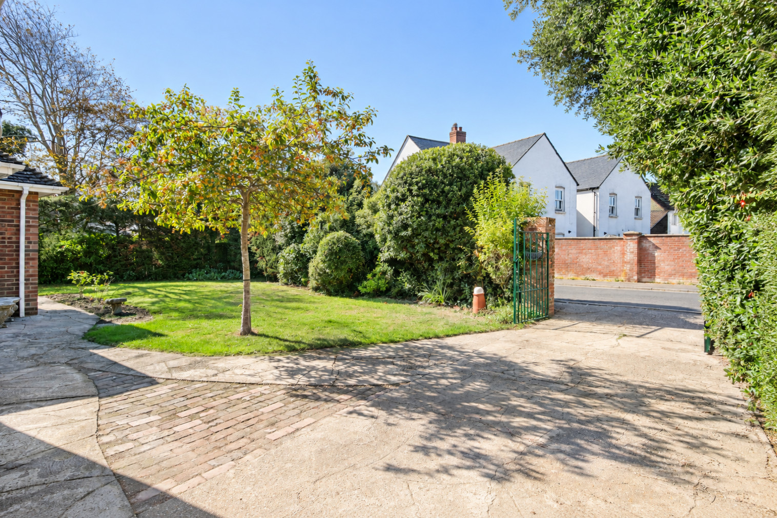 Lawn Road, Milford on Sea Image 19