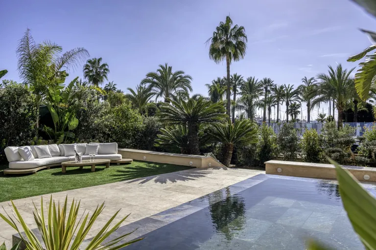 Cannes (Croisette), 06400, France