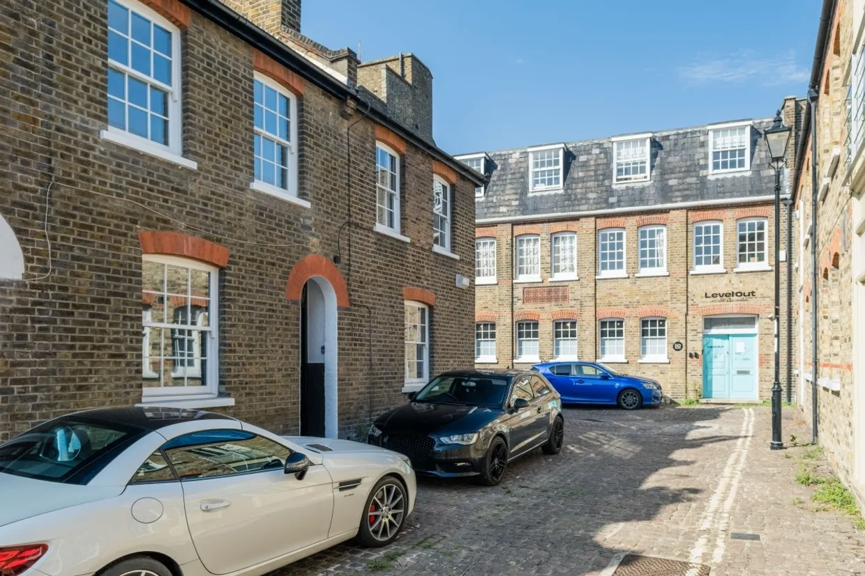 Blackheath Village SE3 photo 1