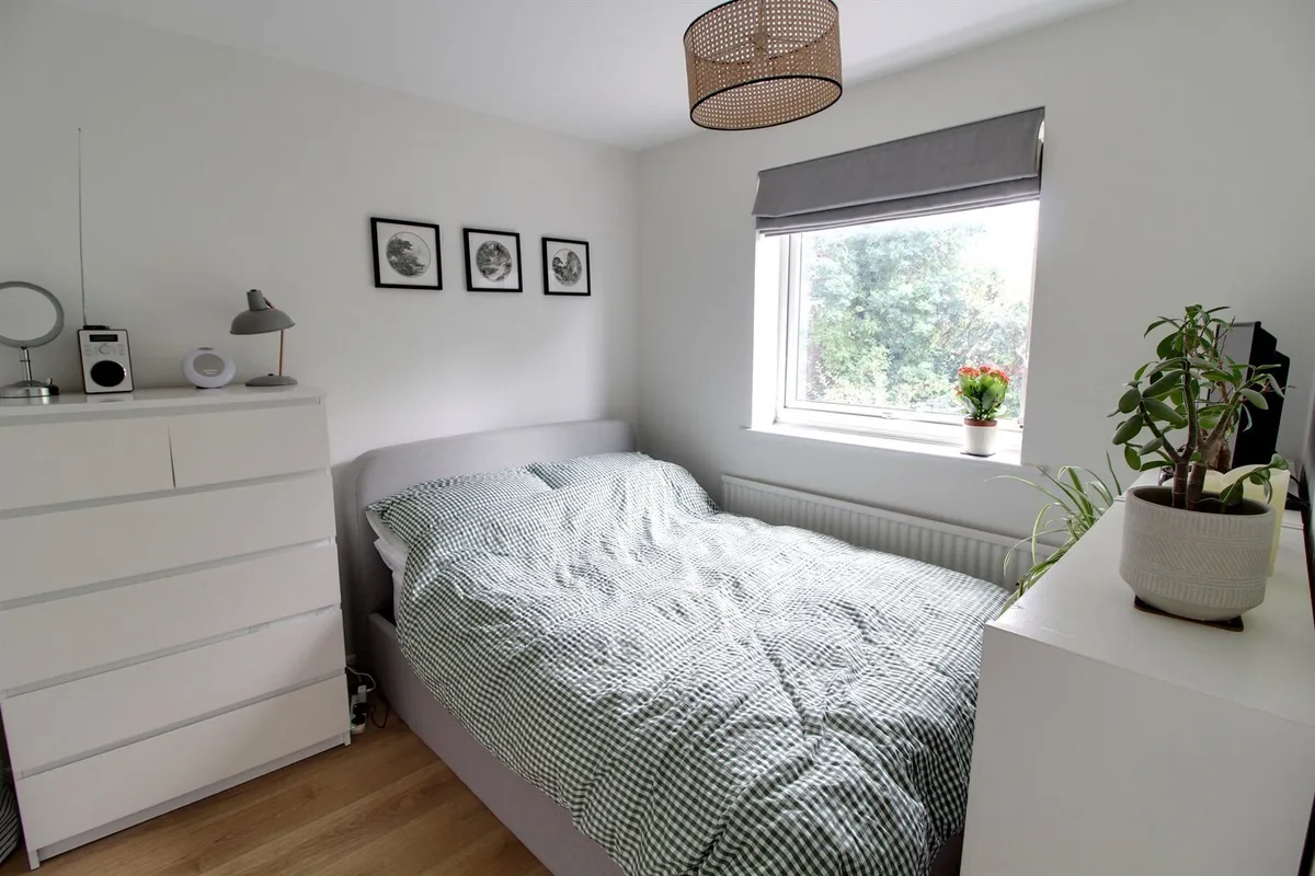 Valley Fields Crescent, EN2
