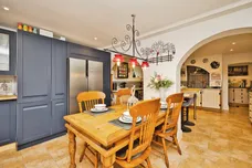Mount Pleasant, Crewkerne