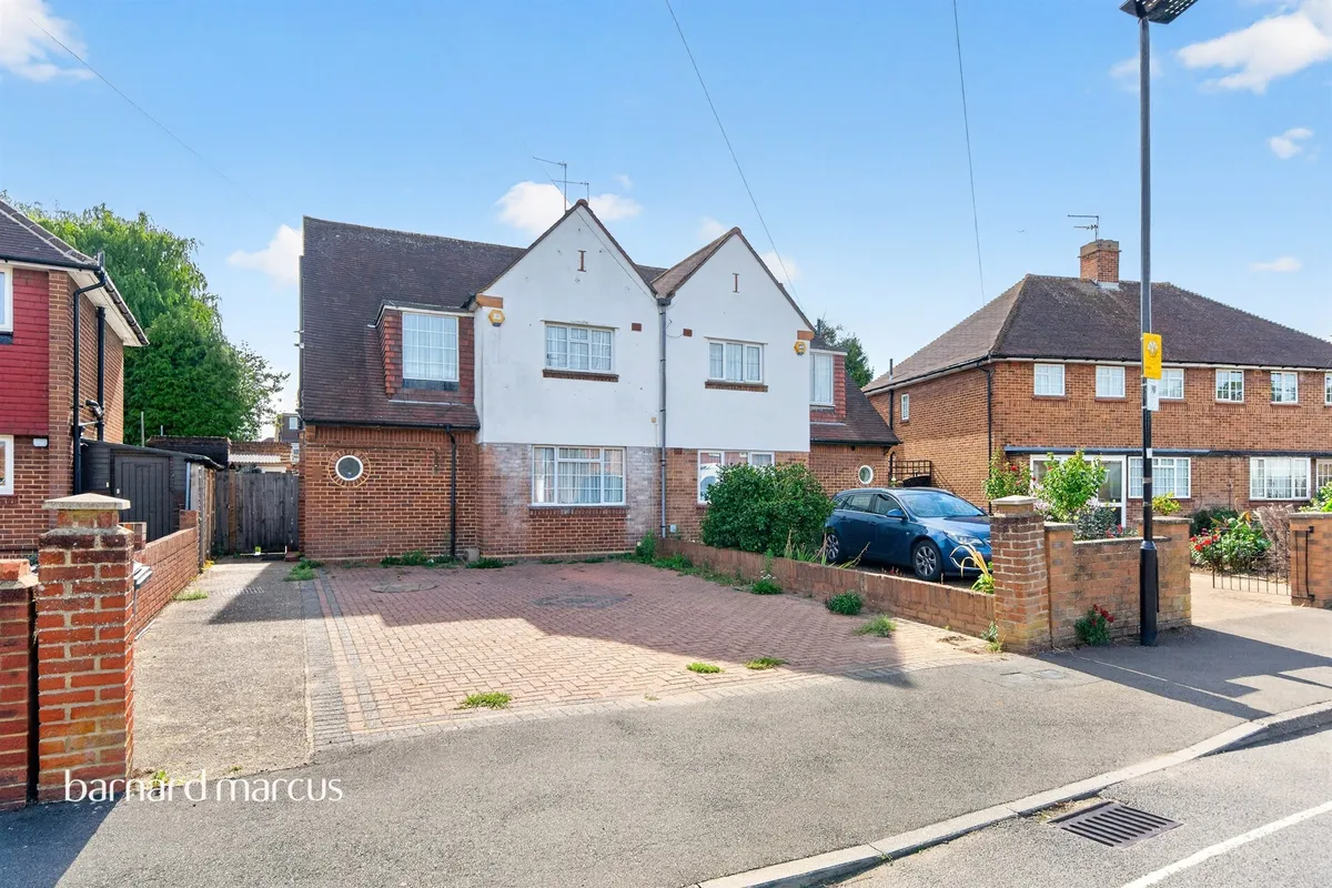 Shelson Avenue, Feltham