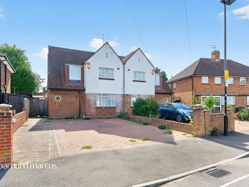 Shelson Avenue, Felthamphoto