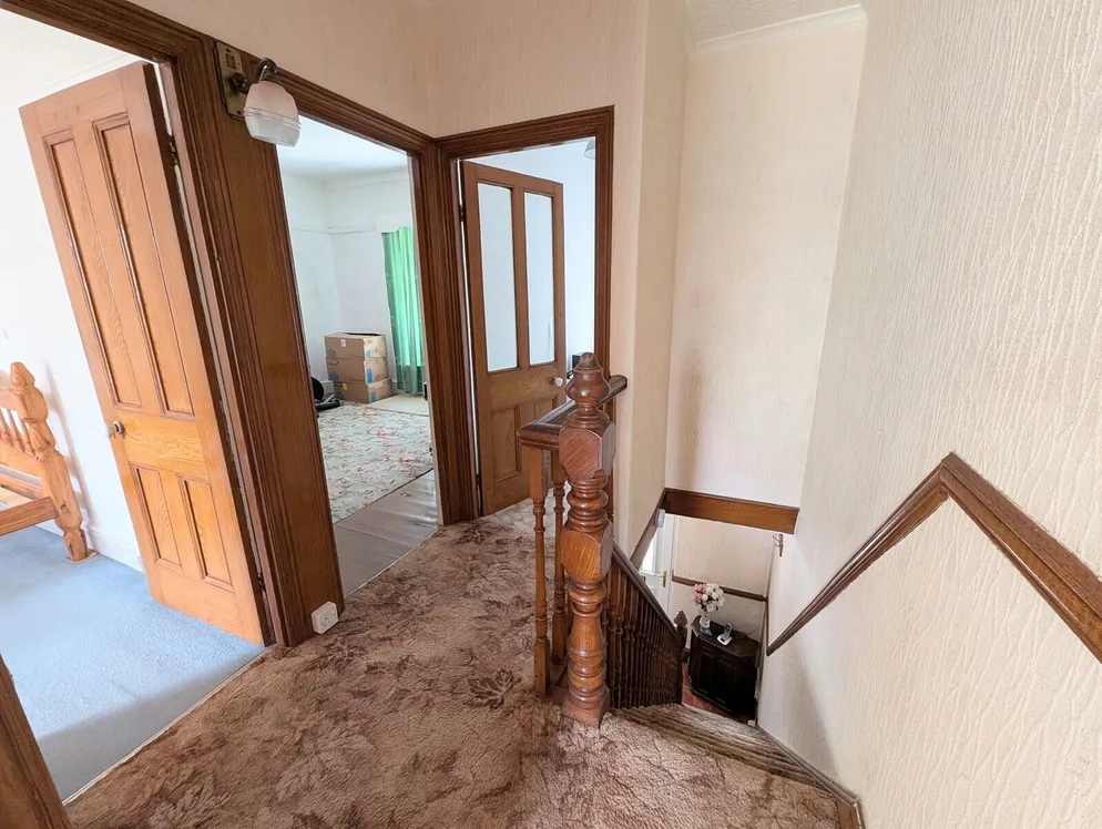 Property carousel item 10
