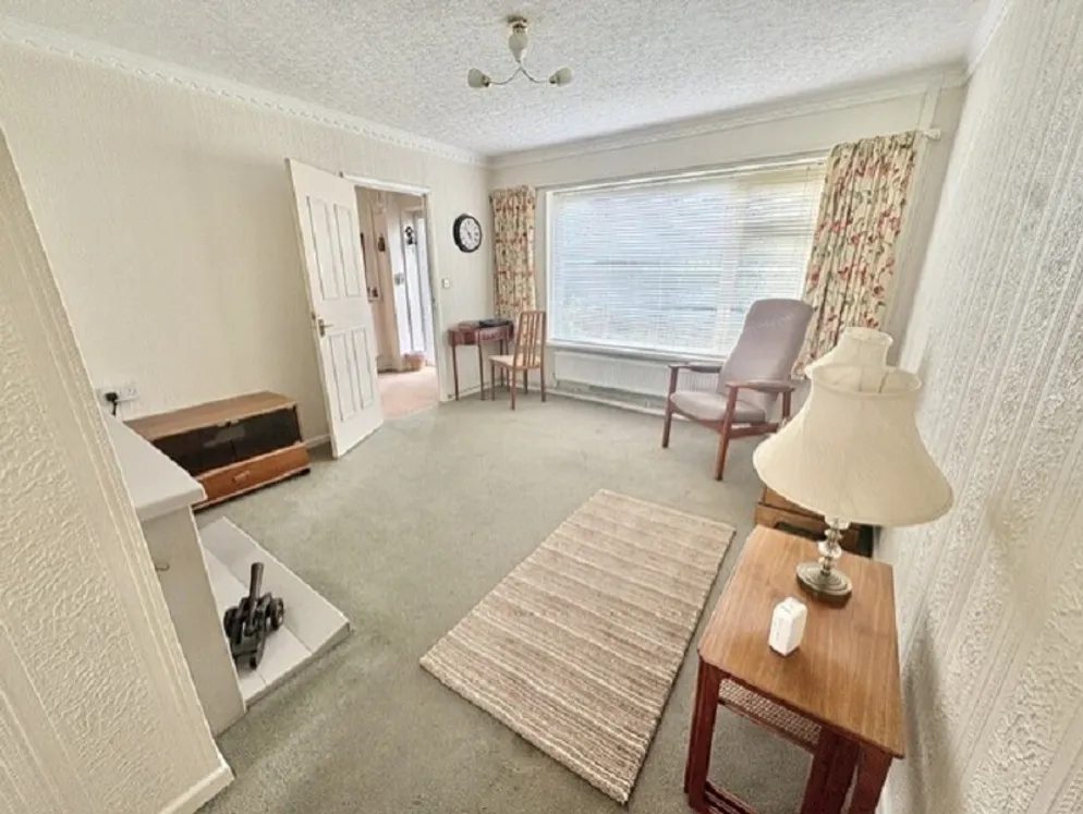 Property carousel item 3