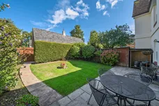 High Street, Selborne, GU34 photo 3