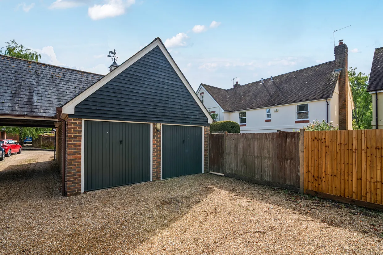 High Street, Selborne, GU34 photo 7