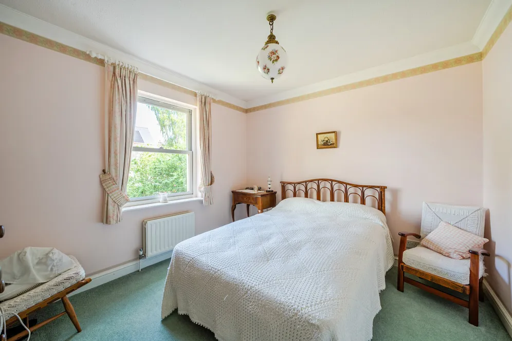 High Street, Selborne, GU34 photo 11