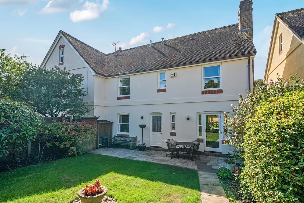 High Street, Selborne, GU34 photo 16