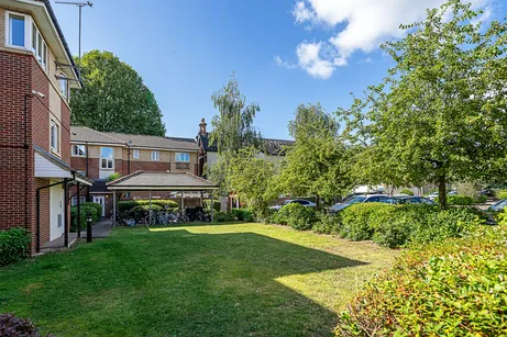 Grasgarth Close, Acton, W3