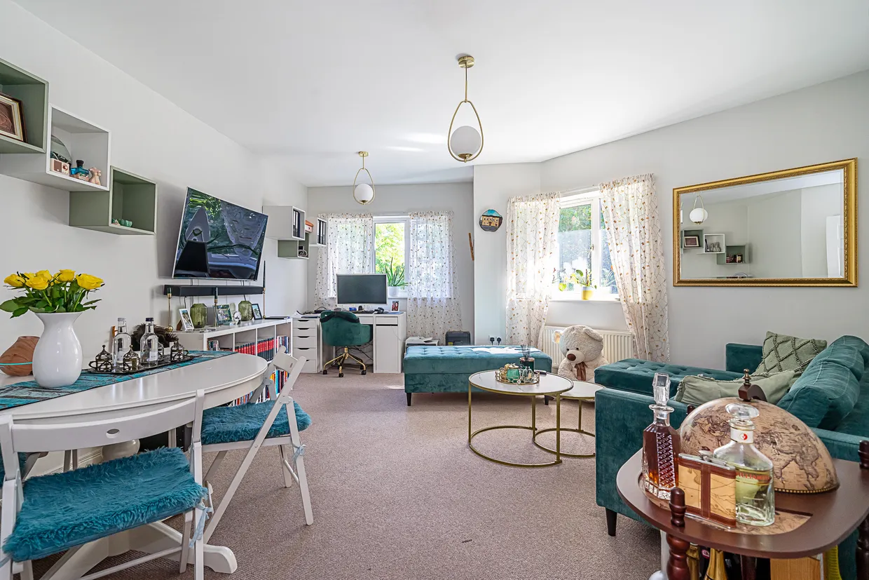 Grasgarth Close, Acton, W3 photo 2