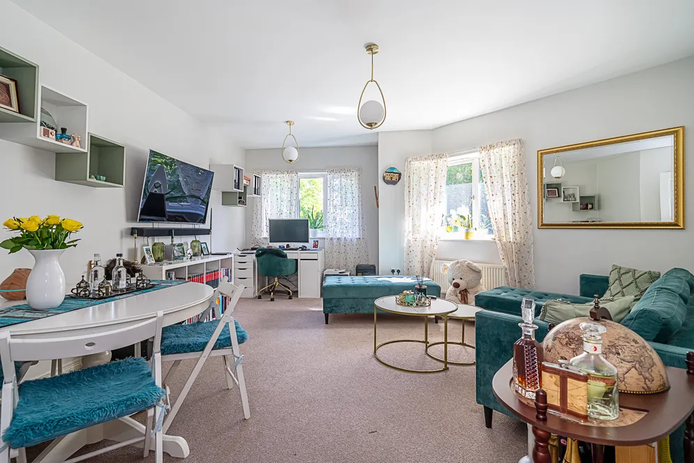 Grasgarth Close, Acton, W3 photo 2