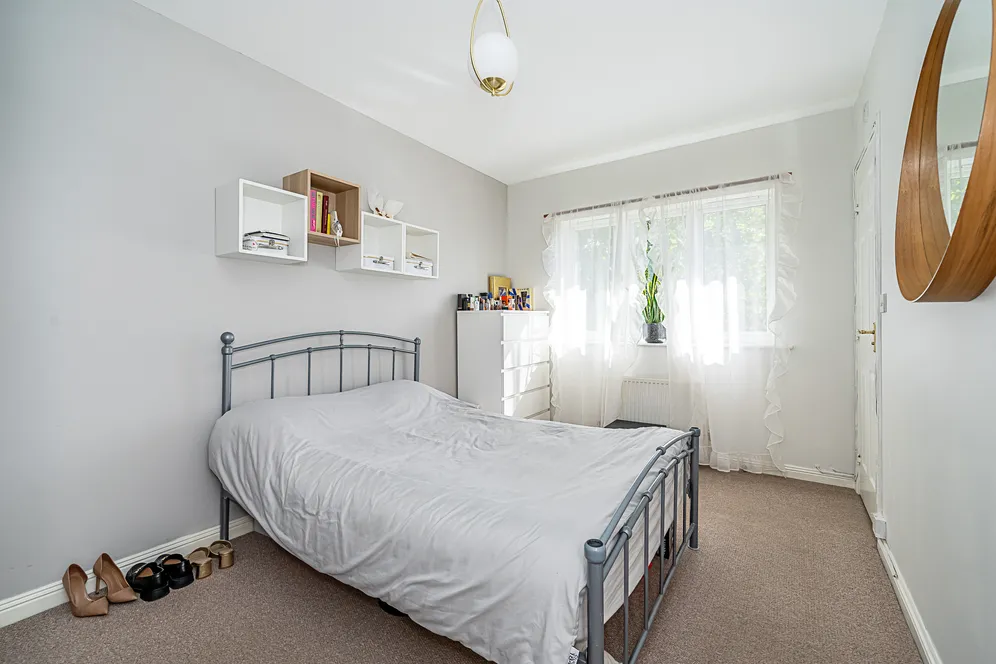 Grasgarth Close, Acton, W3 photo 5