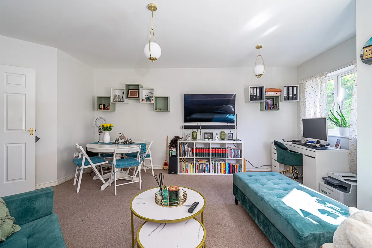 Grasgarth Close, Acton, W3 photo 8