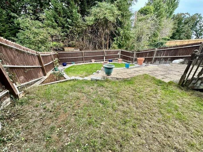 Property carousel image 13