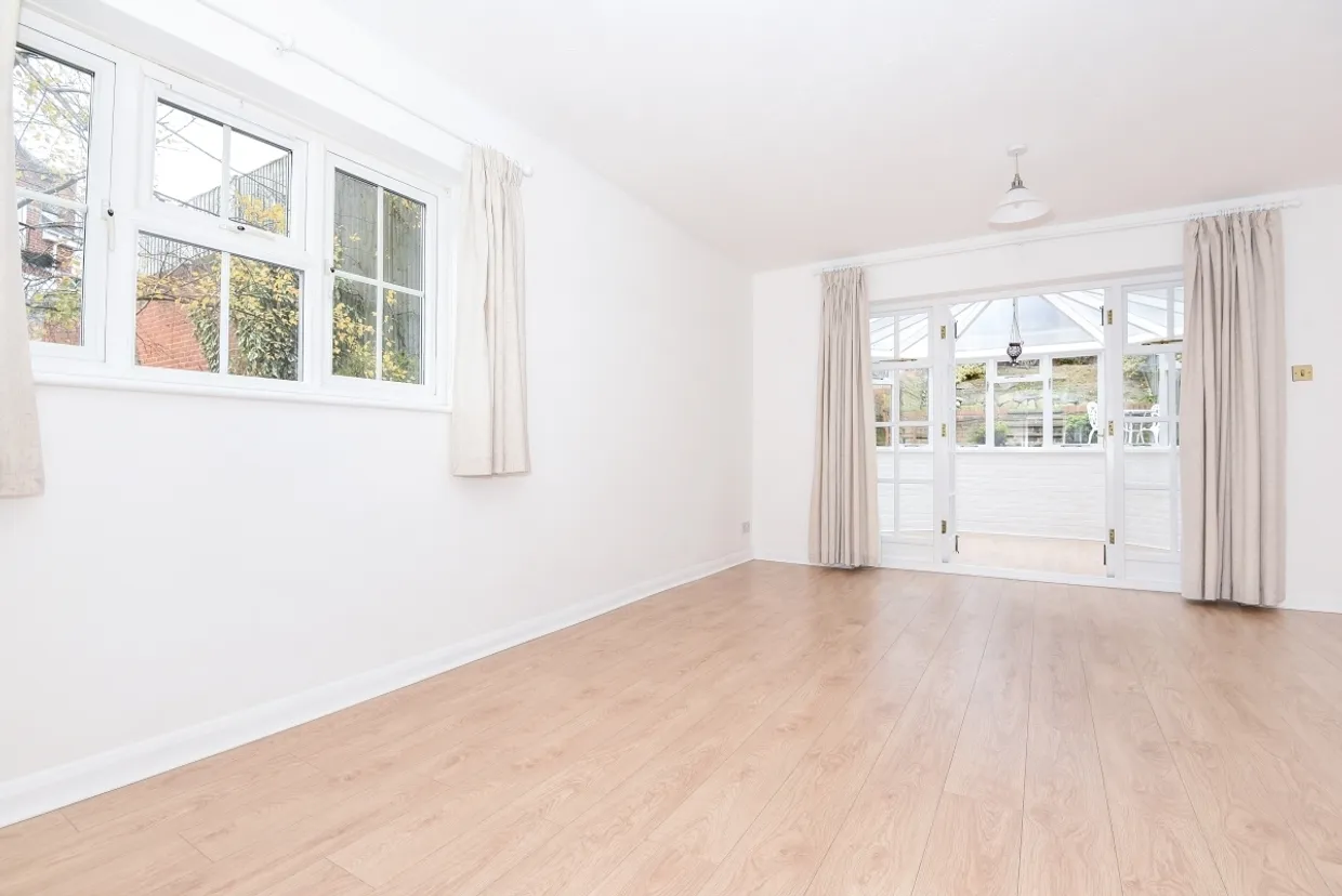 Irvine Place, Virginia Water GU25 photo 2