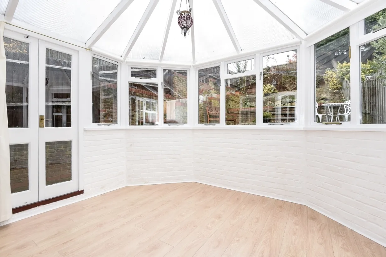 Irvine Place, Virginia Water GU25 photo 5