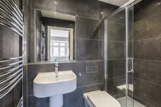 Clarence Avenue New Malden KT3 photo 11