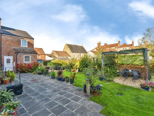 Old Were Court, Warminsterphoto