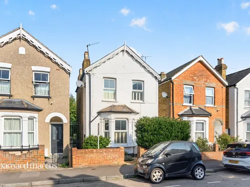 Cromwell Road, Felthamphoto