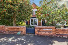 Ashlin Grove, Lincoln