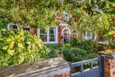 Ashlin Grove, Lincoln
