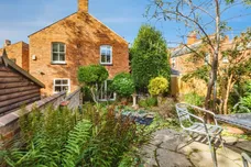 Ashlin Grove, Lincoln