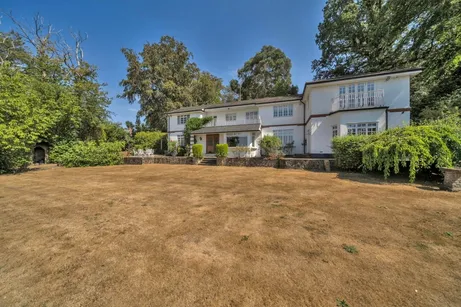 Longcross Road, Chertsey KT16