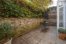 Maple Road London KT6 photo 5