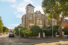 Maple Road London KT6 photo 6