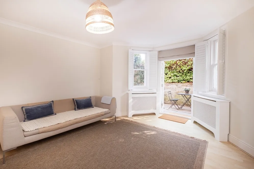 Maple Road London KT6 photo 8